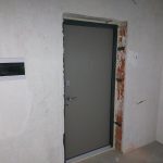 Двухкомнатная квартира в ЖК Привилегия - входная дверь