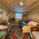 Кирпичный дом в СНТ Родник - комната с мебелью